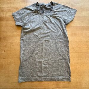 Lululemon | Tech Short-Sleeve Shirt | Size S
